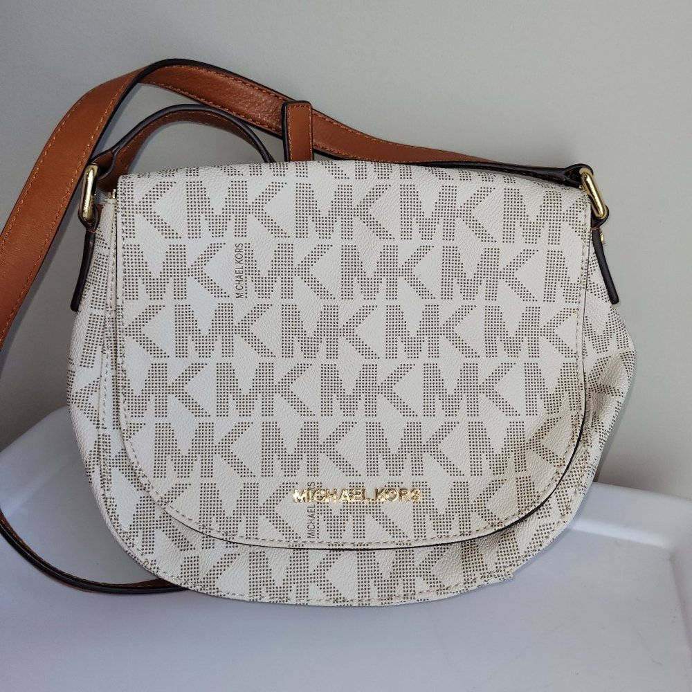 Authentic Michael Kors Purse - image 1